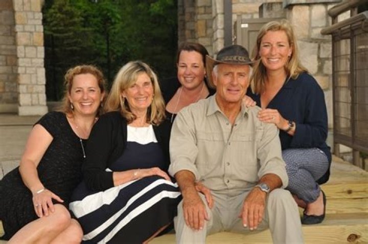 Suzi Egli smiling with her family